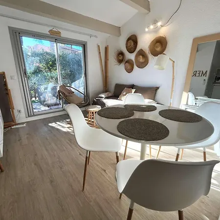 بيت للعطل Mitoyenne T2 Climatisee Avec Piscine Et Parking, Vue Pinede - Fr-1-607-237 *