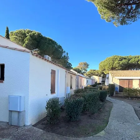 Mitoyenne T2 Climatisee Avec Piscine Et Parking, Vue Pinede - Fr-1-607-237 度假居