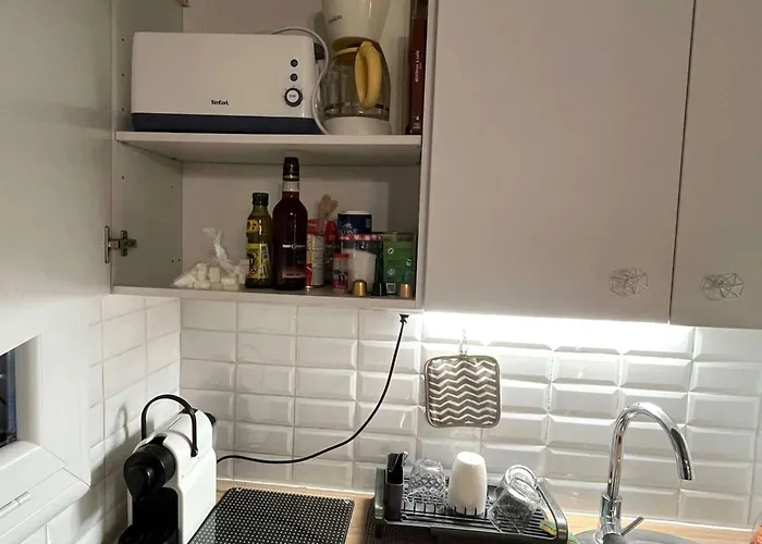 Mitoyenne T2 Climatisee Avec Piscine Et Parking, Vue Pinede - Fr-1-607-237 度假居 *