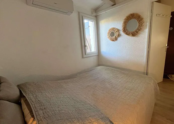 度假居 Mitoyenne T2 Climatisee Avec Piscine Et Parking, Vue Pinede - Fr-1-607-237