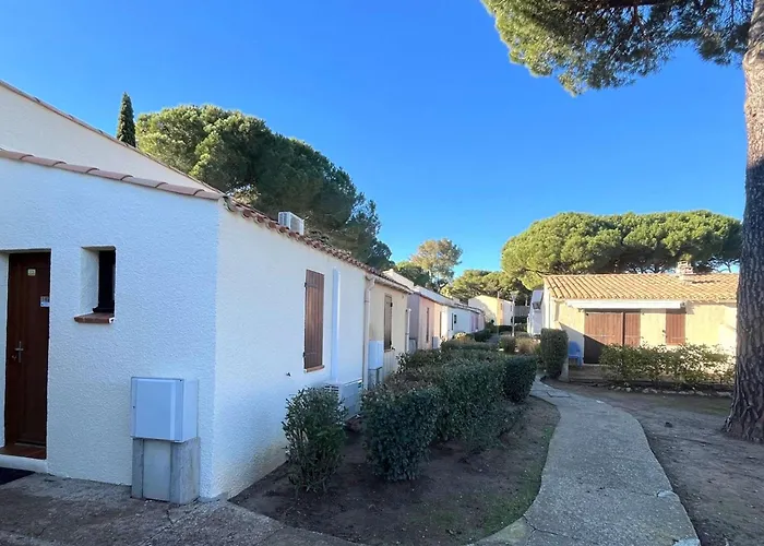 Mitoyenne T2 Climatisee Avec Piscine Et Parking, Vue Pinede - Fr-1-607-237 Holiday home